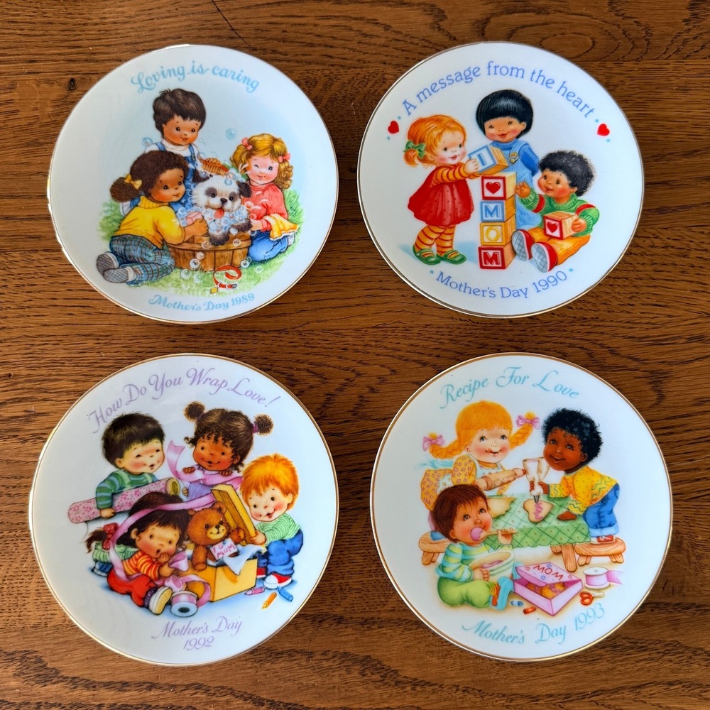 Avon Mother's Day Collector Plate Set Kids Gold Trim White 5" Vintage 1989-1993